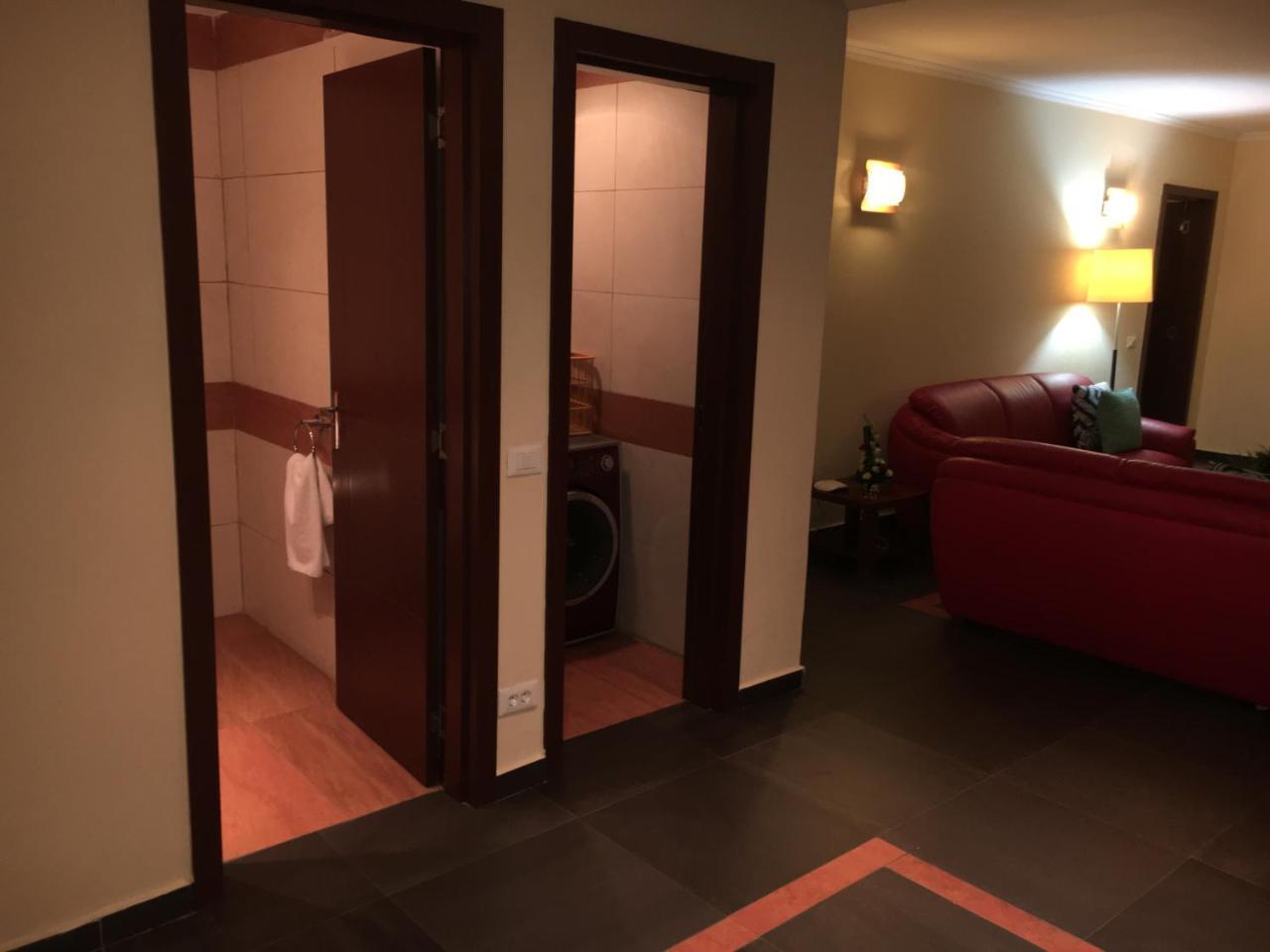 Djeug'Appart Hotel Yaounde Luaran gambar