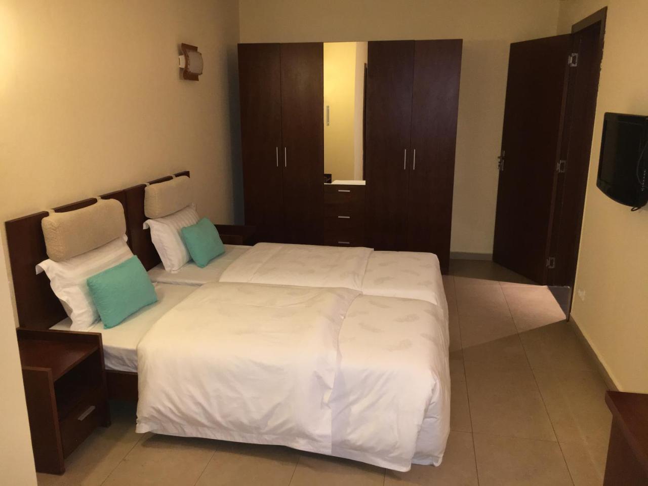 Djeug'Appart Hotel Yaounde Luaran gambar