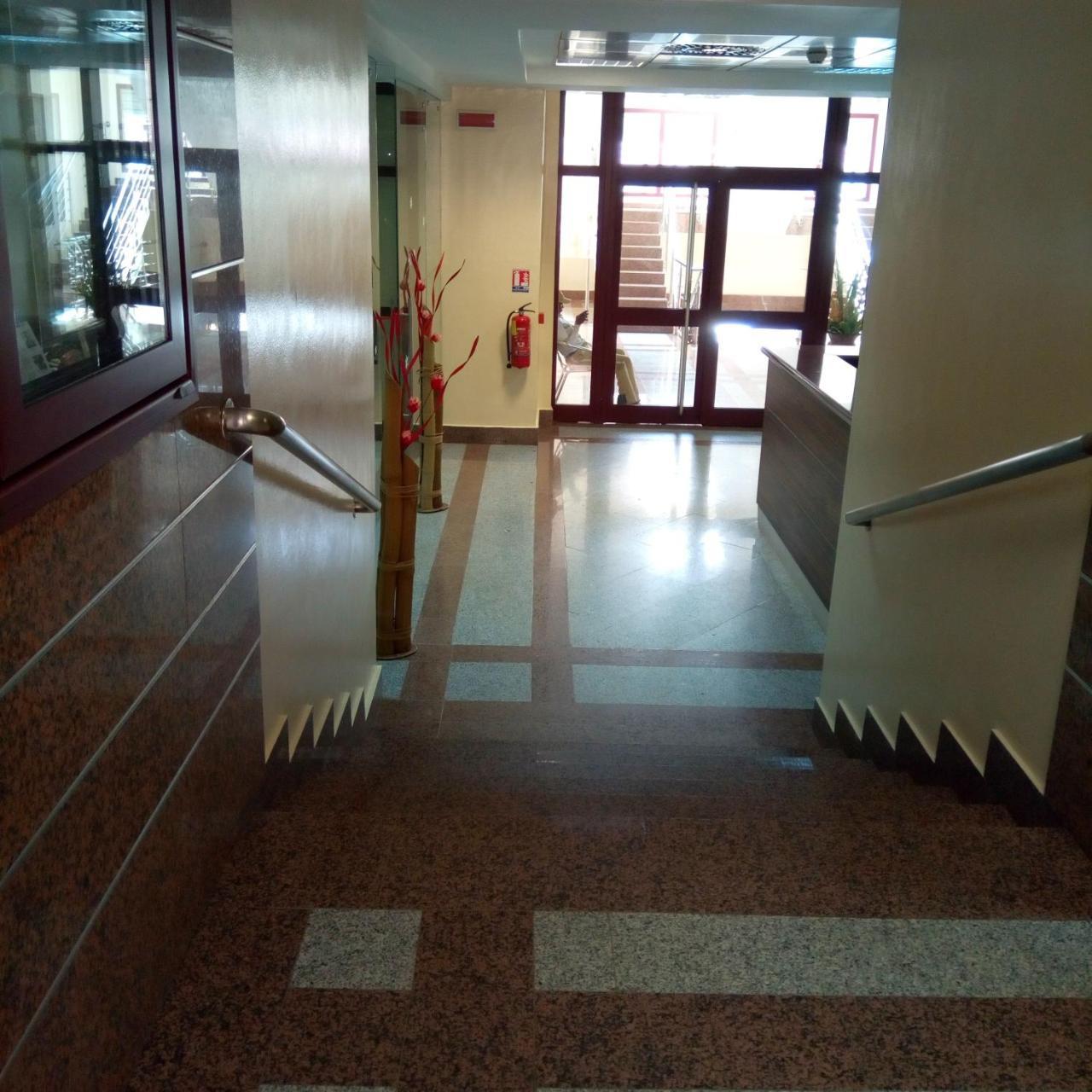 Djeug'Appart Hotel Yaounde Luaran gambar
