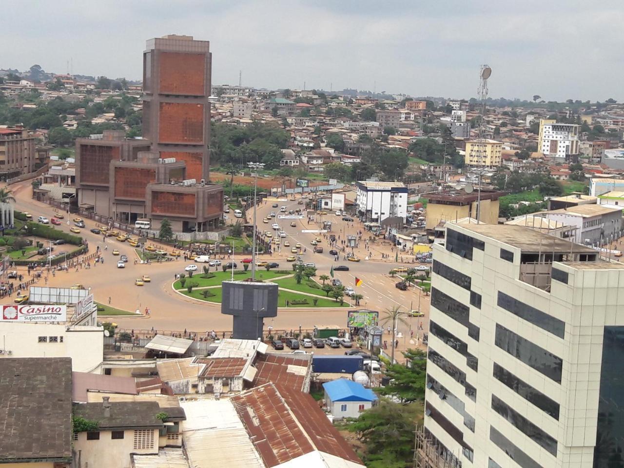 Djeug'Appart Hotel Yaounde Luaran gambar